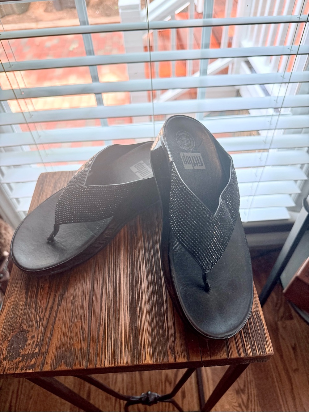 FitFlop Rokkit Crystal Sandal sz 6 black